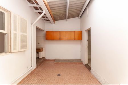 Casa à venda com 110m², 3 quartos e 2 vagasQuintal