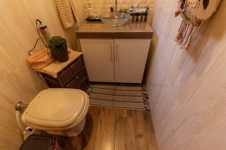 Casa à venda com 200m², 3 quartos e 1 vaga Casa à venda com 200m², 3 quartos e 1 vagaLavabo