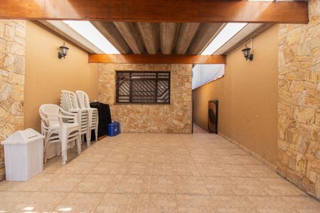 Casa à venda com 200m², 3 quartos e 1 vaga Casa à venda com 200m², 3 quartos e 1 vagaGaragem