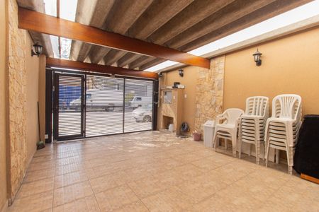 Casa à venda com 200m², 3 quartos e 1 vaga Casa à venda com 200m², 3 quartos e 1 vagaGaragem