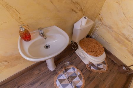 Casa à venda com 200m², 3 quartos e 1 vaga Casa à venda com 200m², 3 quartos e 1 vagaÁrea comum