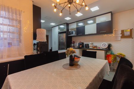 Casa à venda com 200m², 3 quartos e 1 vaga Casa à venda com 200m², 3 quartos e 1 vagaCozinha