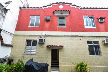 Casa de condomínio à venda com 65m², 2 quartos e sem vaga Casa de condomínio à venda com 65m², 2 quartos e sem vagaFachada