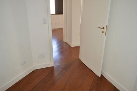 Apartamento à venda com 73m², 3 quartos e 3 vagasQuarto 2