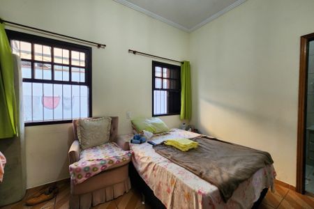 Casa à venda com 143m², 2 quartos e 2 vagasSuíte