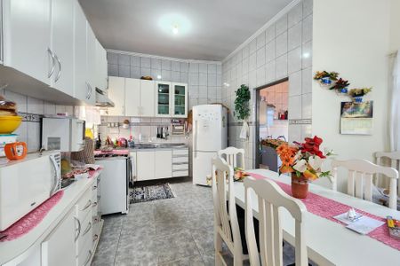 Casa à venda com 143m², 2 quartos e 2 vagasCozinha