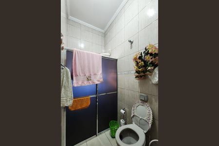 Casa à venda com 143m², 2 quartos e 2 vagasBanheiro da Suíte