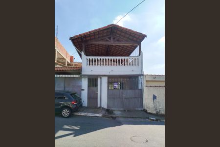 Casa à venda com 112m², 2 quartos e 2 vagasFachada