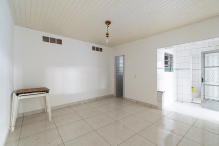 Casa à venda com 112m², 2 quartos e 2 vagasSala
