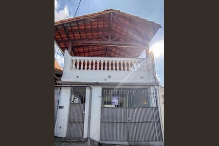 Casa à venda com 112m², 2 quartos e 2 vagasFachada