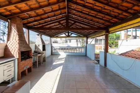 Casa à venda com 112m², 2 quartos e 2 vagasTerraço