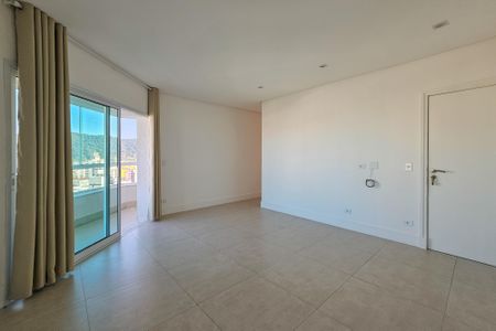 Apartamento para alugar com 110m², 3 quartos e 1 vaga Apartamento para alugar com 110m², 3 quartos e 1 vagaSala