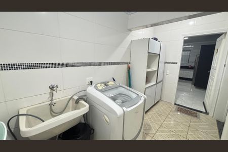 Casa à venda com 266m², 3 quartos e 3 vagas Casa à venda com 266m², 3 quartos e 3 vagasÁrea de Serviço