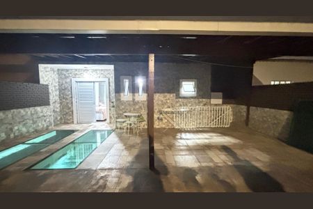 Casa à venda com 266m², 3 quartos e 3 vagas Casa à venda com 266m², 3 quartos e 3 vagasQuarto 2 Varanda