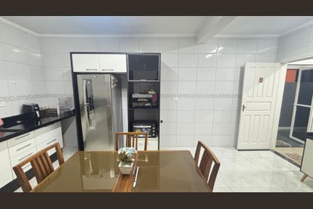 Casa à venda com 266m², 3 quartos e 3 vagas Casa à venda com 266m², 3 quartos e 3 vagasCozinha