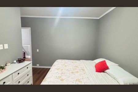 Casa à venda com 266m², 3 quartos e 3 vagas Casa à venda com 266m², 3 quartos e 3 vagasQuarto 1