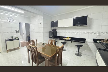 Casa à venda com 266m², 3 quartos e 3 vagas Casa à venda com 266m², 3 quartos e 3 vagasCozinha