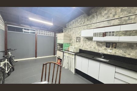 Casa à venda com 266m², 3 quartos e 3 vagas Casa à venda com 266m², 3 quartos e 3 vagasVaranda da Sala