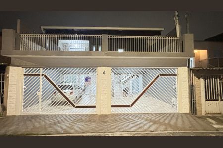 Casa à venda com 266m², 3 quartos e 3 vagas Casa à venda com 266m², 3 quartos e 3 vagasFachada