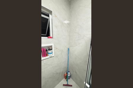 Casa à venda com 266m², 3 quartos e 3 vagas Casa à venda com 266m², 3 quartos e 3 vagasBanheiro