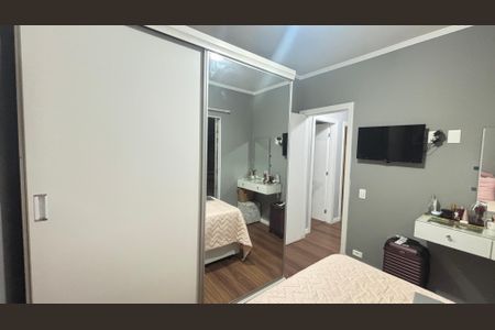 Casa à venda com 266m², 3 quartos e 3 vagas Casa à venda com 266m², 3 quartos e 3 vagasQuarto 2