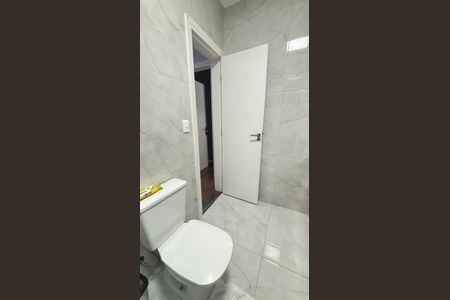 Casa à venda com 266m², 3 quartos e 3 vagas Casa à venda com 266m², 3 quartos e 3 vagasBanheiro