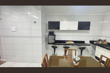 Casa à venda com 266m², 3 quartos e 3 vagas Casa à venda com 266m², 3 quartos e 3 vagasCozinha