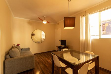 Apartamento para alugar com 80m², 3 quartos e 1 vaga Apartamento para alugar com 80m², 3 quartos e 1 vagaSala