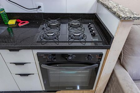 Apartamento para alugar com 32m², 2 quartos e sem vagaSala, cozinha e área de serviço