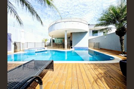 Casa de condomínio à venda com 467m², 5 quartos e 4 vagasFoto 01