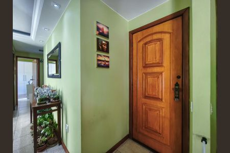 Apartamento à venda com 69m², 2 quartos e 1 vagaEntrada