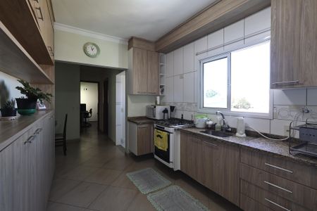 Apartamento à venda com 186m², 3 quartos e 2 vagasCozinha