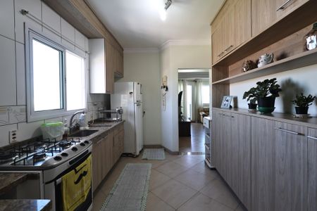 Apartamento à venda com 186m², 3 quartos e 2 vagasCozinha