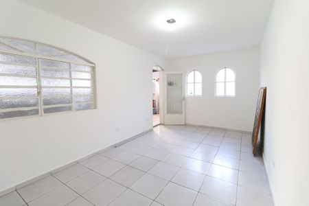 Casa à venda com 110m², 2 quartos e 3 vagasSala