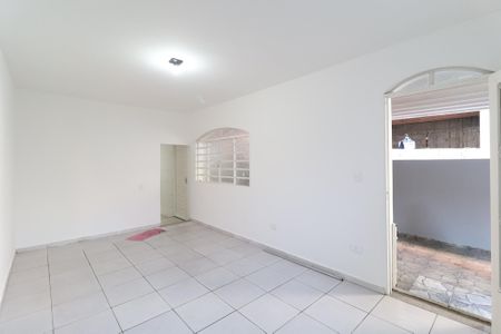 Casa à venda com 110m², 2 quartos e 3 vagasSala