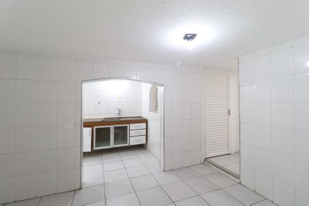 Casa à venda com 110m², 2 quartos e 3 vagasSala