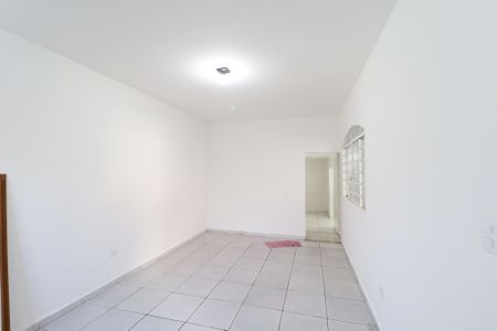 Casa à venda com 110m², 2 quartos e 3 vagasSala