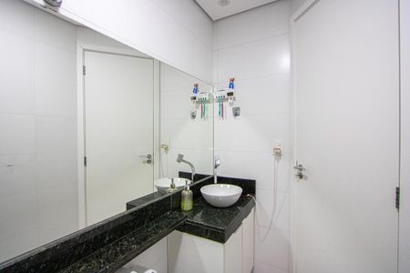 Apartamento para alugar com 120m², 2 quartos e 1 vaga Apartamento para alugar com 120m², 2 quartos e 1 vagaBanheiro social