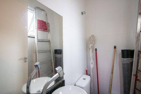 Apartamento para alugar com 120m², 2 quartos e 1 vaga Apartamento para alugar com 120m², 2 quartos e 1 vagaBanheiro de serviço