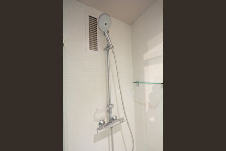 Apartamento para alugar com 70m², 2 quartos e 1 vaga Apartamento para alugar com 70m², 2 quartos e 1 vagaBanheiro