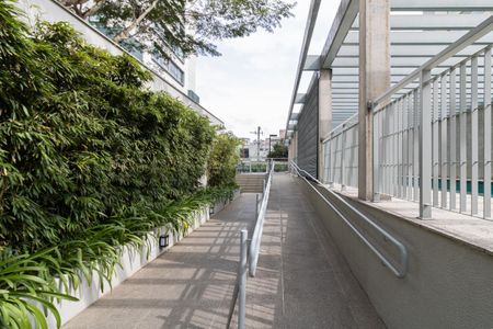 Apartamento para alugar com 70m², 1 quarto e 1 vaga Apartamento para alugar com 70m², 1 quarto e 1 vagaAcesso à Piscina