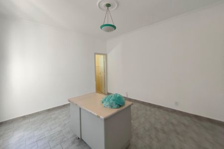 Casa para alugar com 200m², 2 quartos e 2 vagasQuarto Suíte