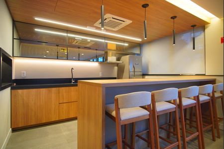 Apartamento à venda com 100m², 2 quartos e 2 vagasÁrea comum - Salão de festas