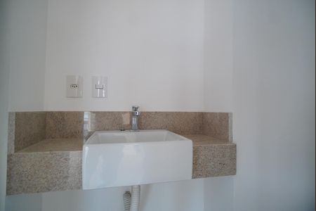 Apartamento à venda com 100m², 2 quartos e 2 vagasLavabo