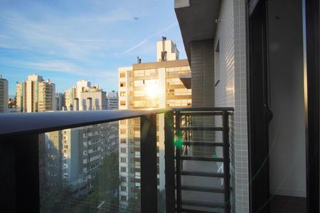 Apartamento à venda com 100m², 2 quartos e 2 vagasVaranda suíte