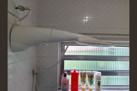 Casa à venda com 111m², 2 quartos e 2 vagasBanheiro