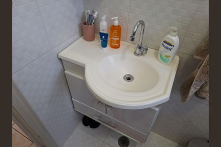 Casa à venda com 111m², 2 quartos e 2 vagasBanheiro