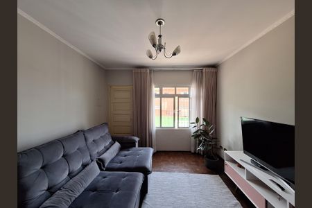 Casa à venda com 111m², 2 quartos e 2 vagasSala