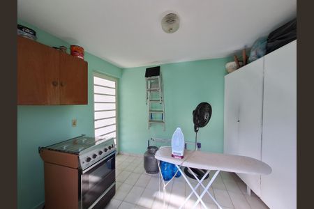 Casa à venda com 111m², 2 quartos e 2 vagasQuarto de Serviço