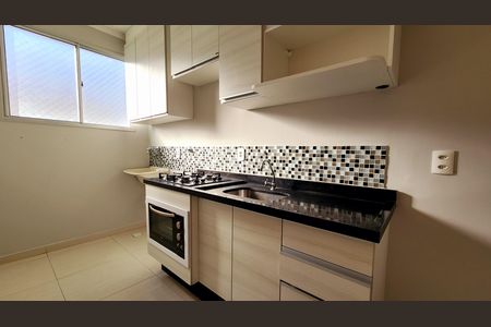Apartamento à venda com 58m², 2 quartos e 1 vaga Apartamento à venda com 58m², 2 quartos e 1 vagaCozinha e Área de Serviço